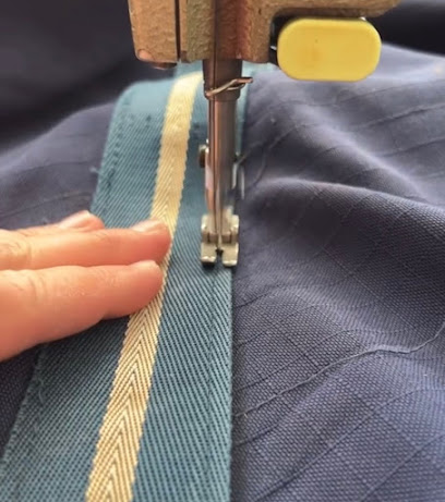 L'atelier Au Fil Des Écuries - Pressing Et Broderie Hippique, Pressing à Saint-Lô